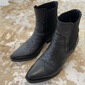 Italian leather ankle cowboy western boots - size 36
